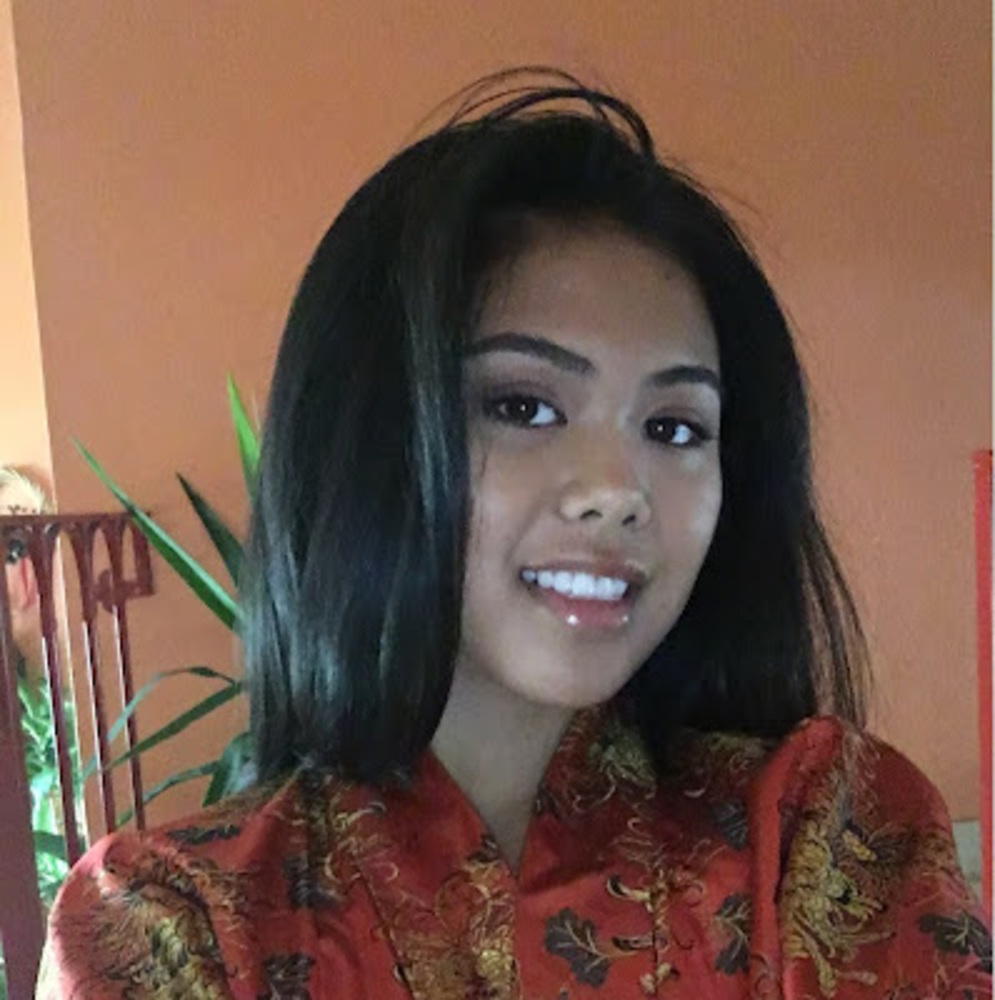 Meet your Posher, Crystal